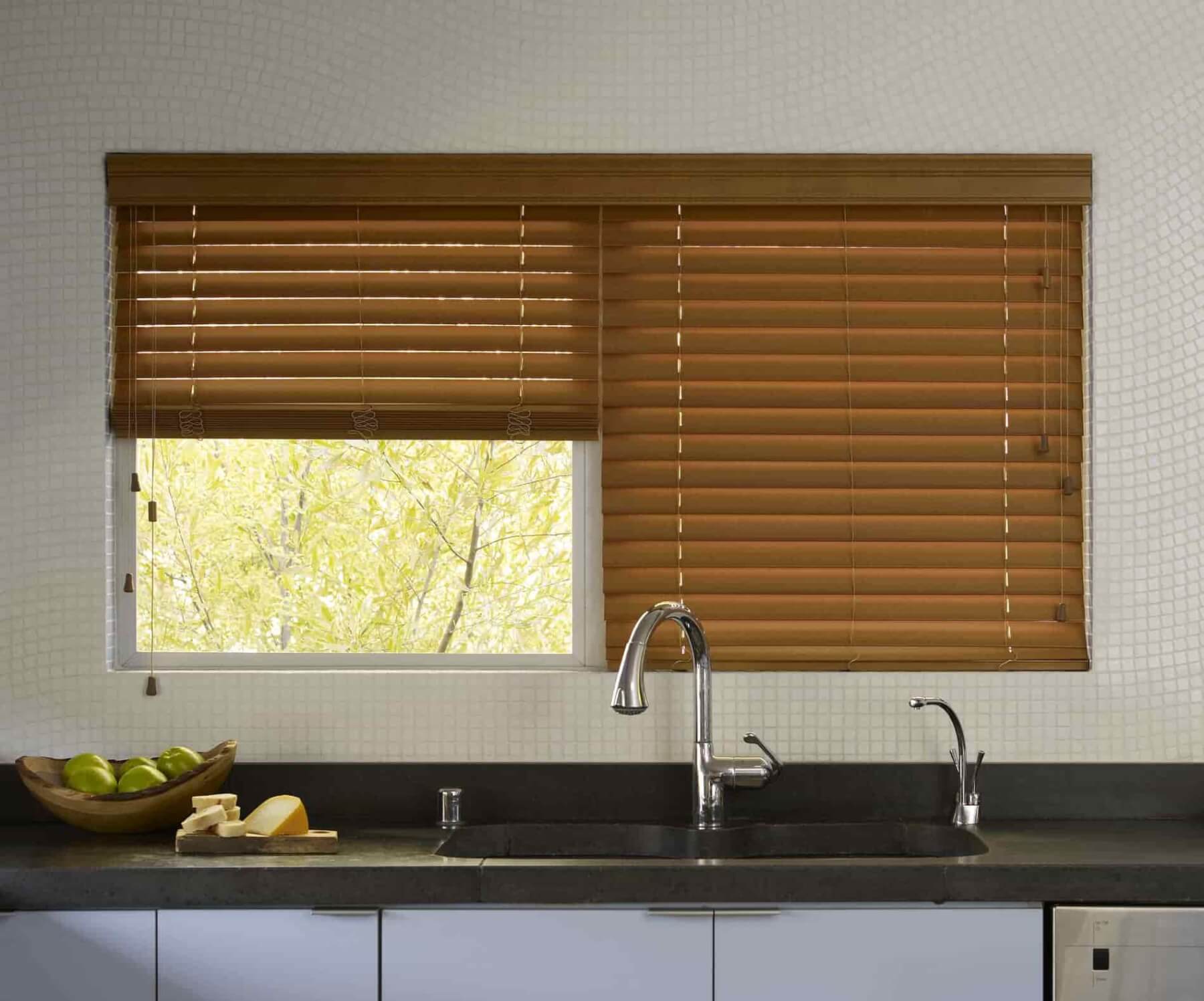 kitchen window blinds 2 | Custom Window Treatments in Riverview, FL